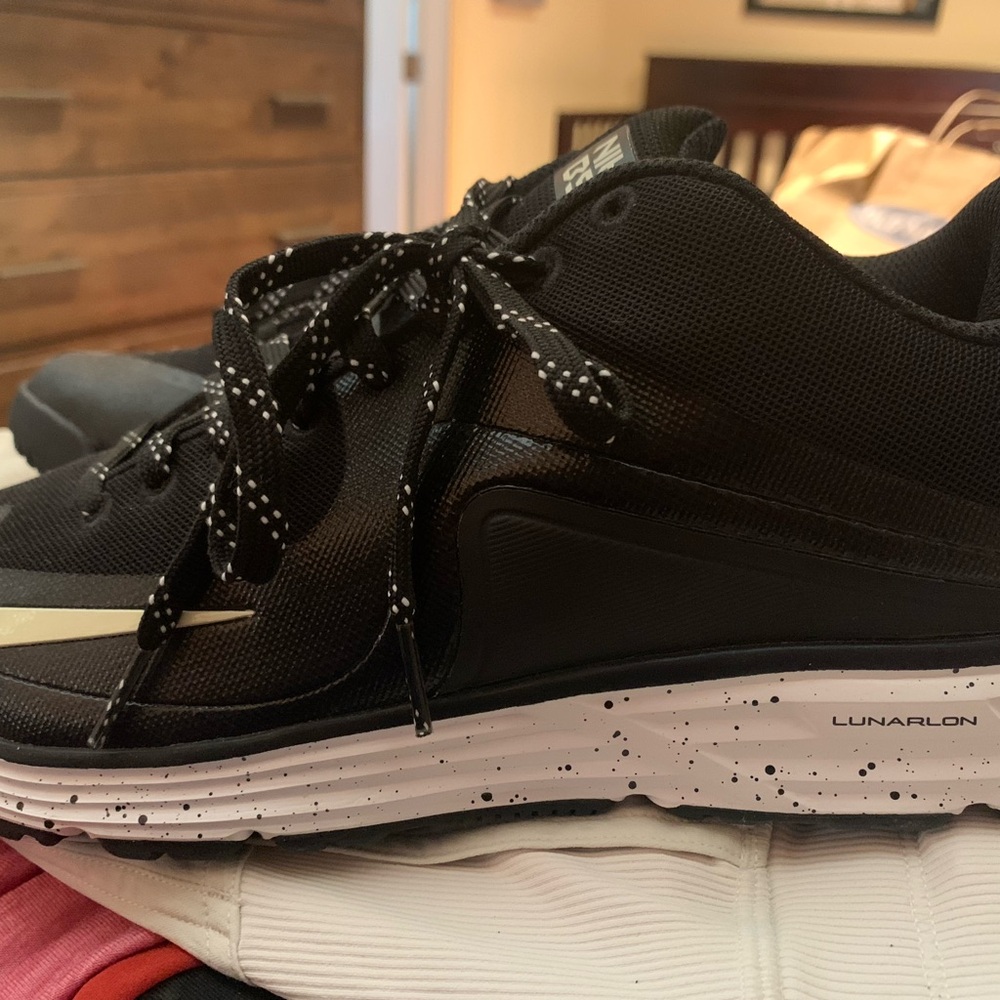 Nike size 9 Lunar MVP Pregame 2